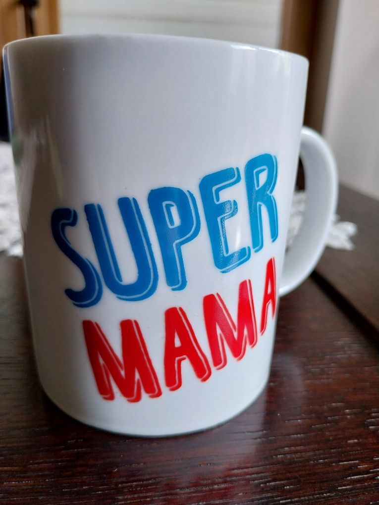 Nowy kubek Super Mama na Dzień Matki