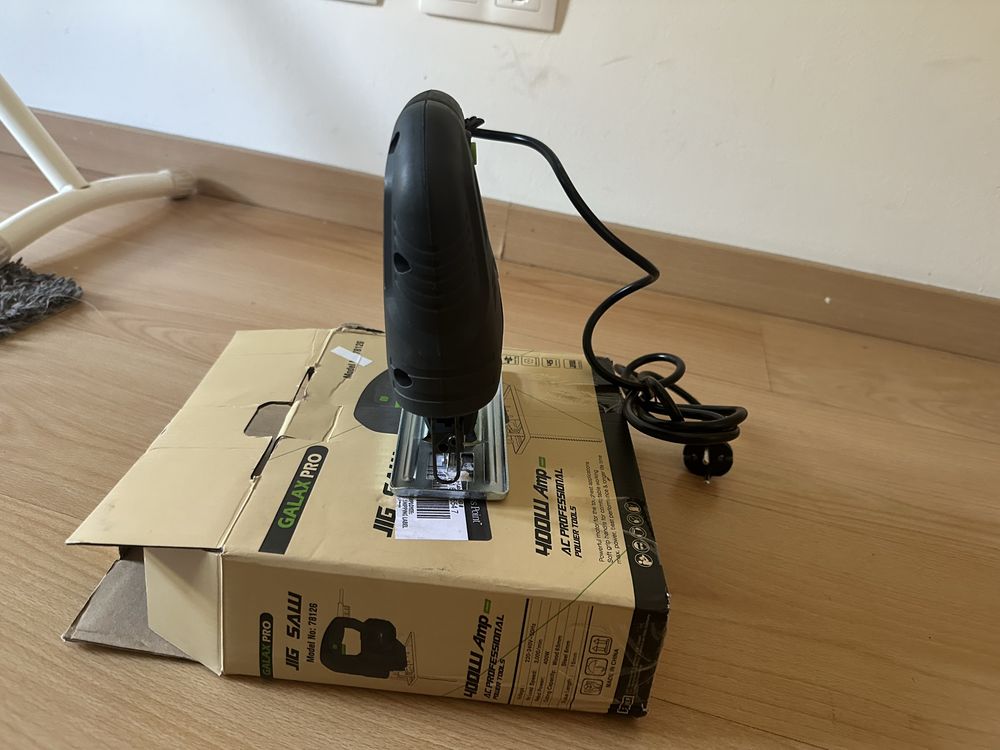 Jig Saw Galax Pro de 400W Nova, dentro da embalagem original