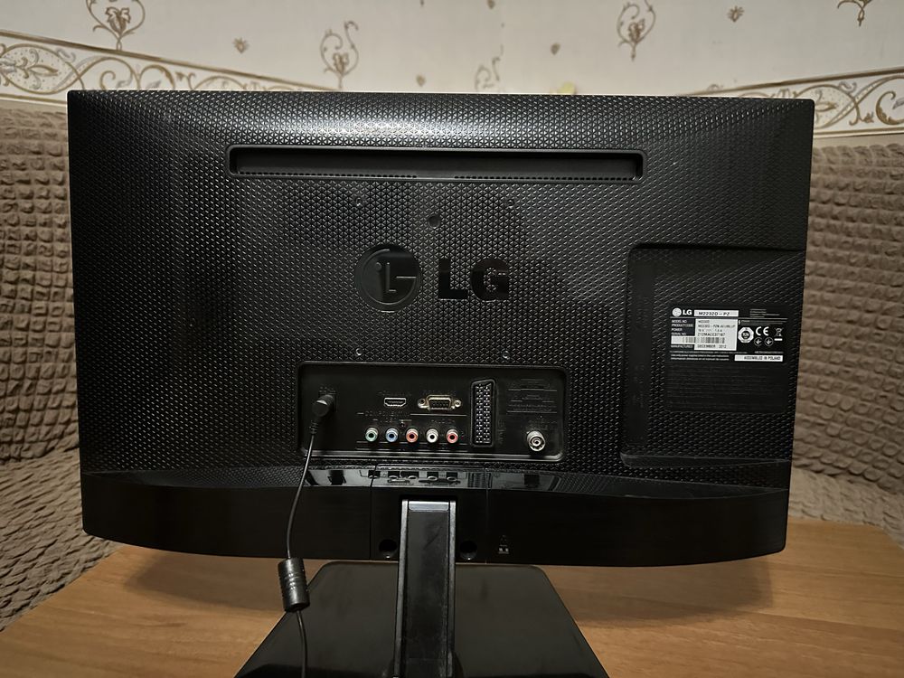 Монитор телевизор LG M2232D-PZ