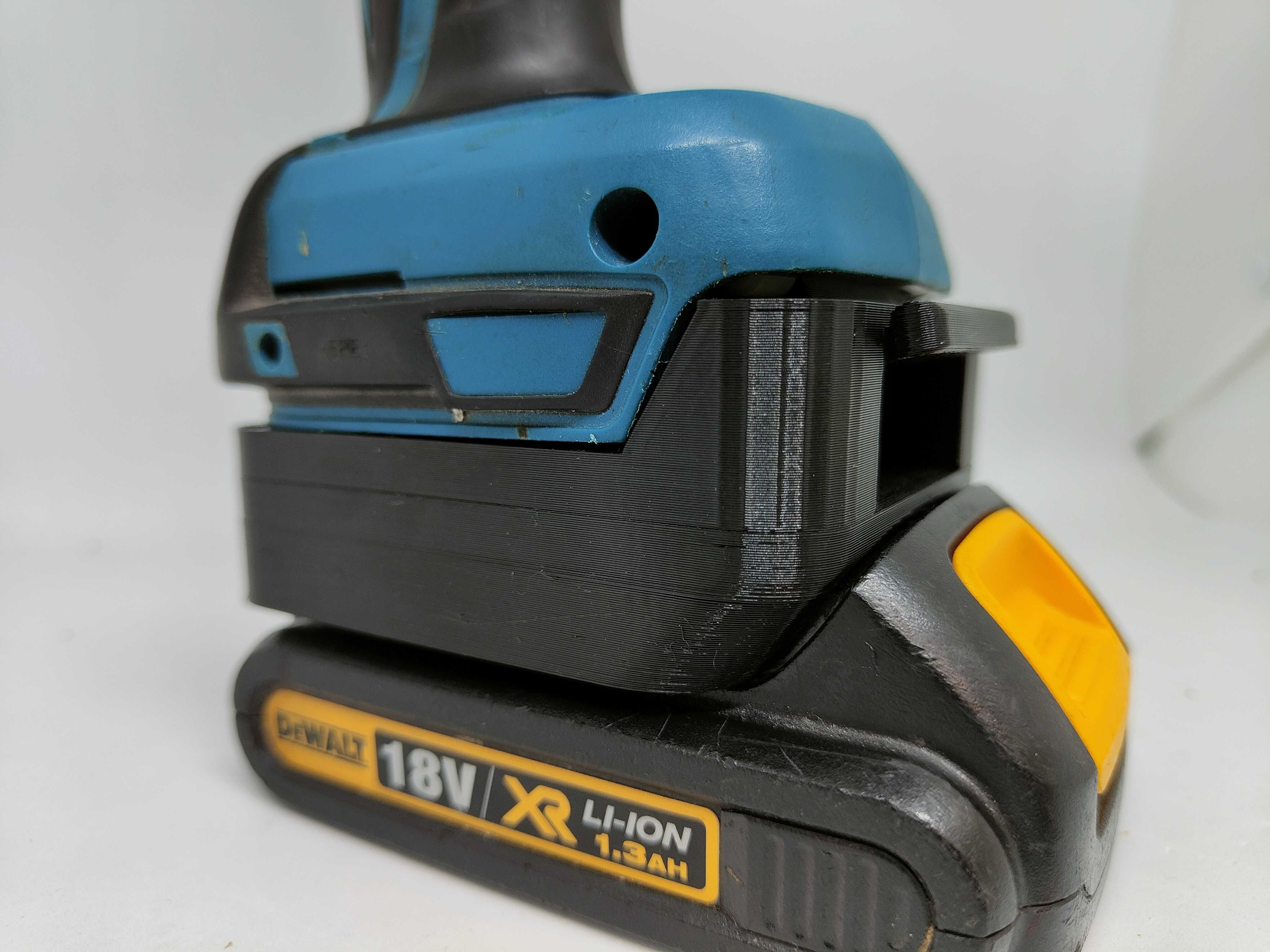 Adapter baterii DeWalt 18V XR do Makita LXT