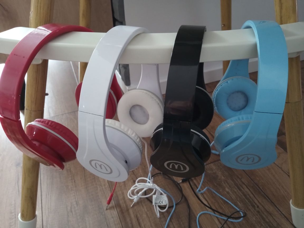Słuchawki nauszne przewodowe Play różne kolory nowe