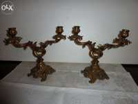 Candelabros em bronze