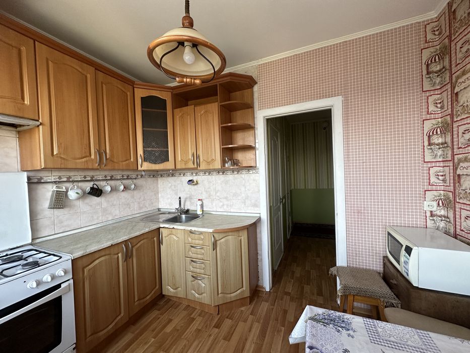 Якуба коласа 13, 3к раздельная, М.Святошин 15мин.