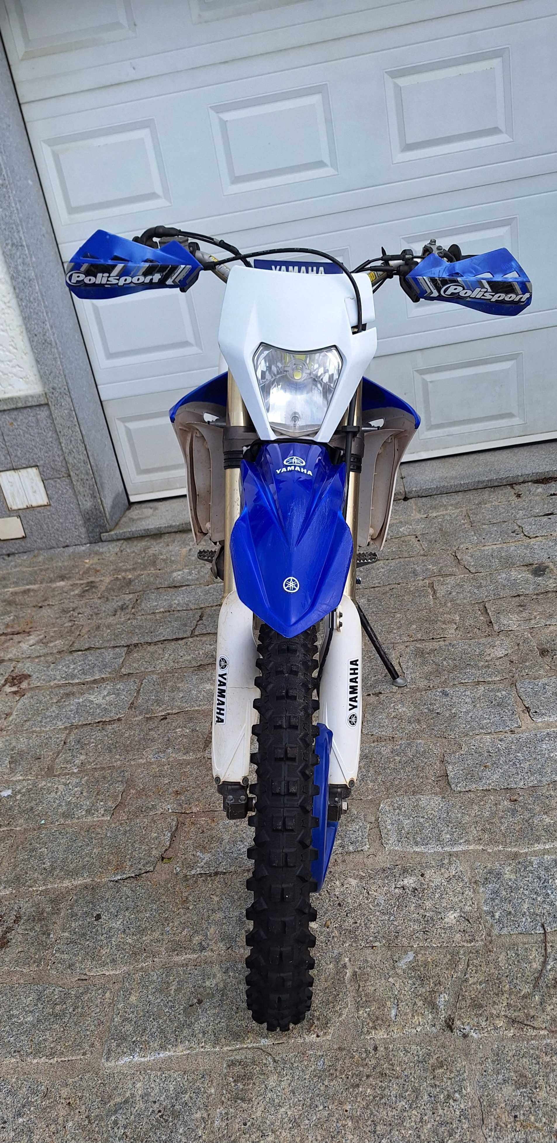 YAMAHA YZ250F matriculada