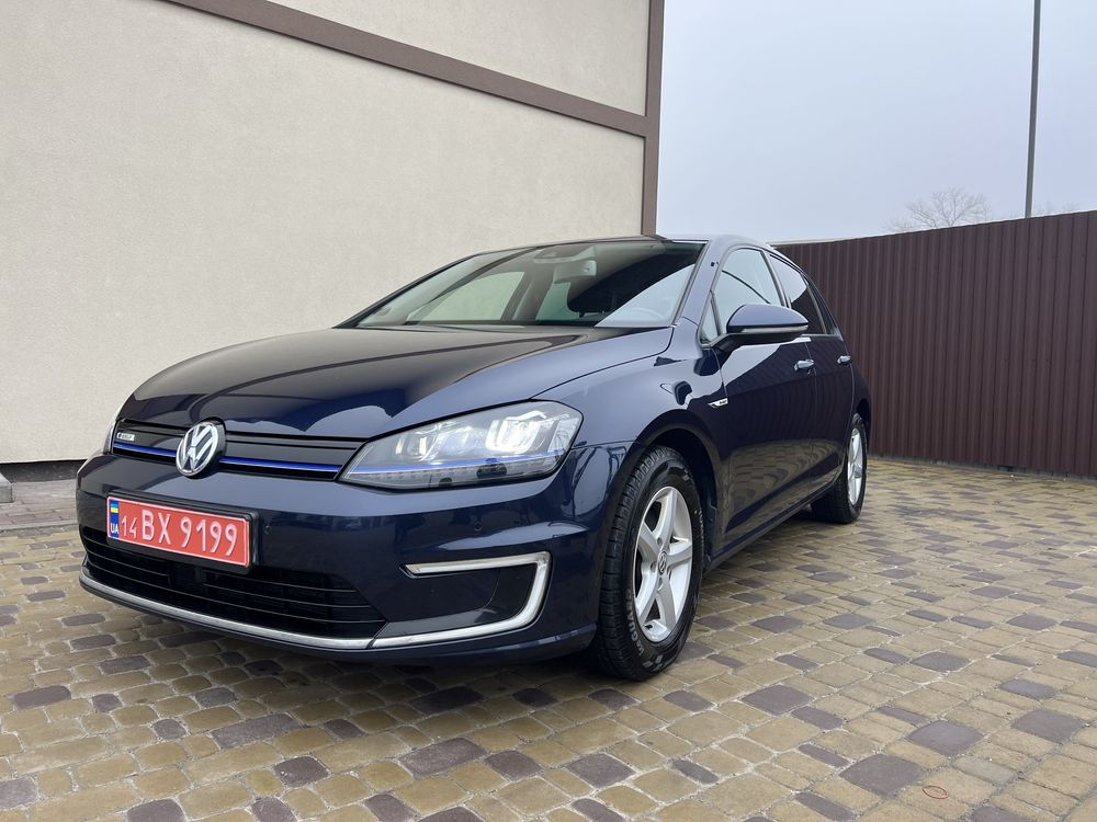 Продаю Volkswagen e-Golf 2015