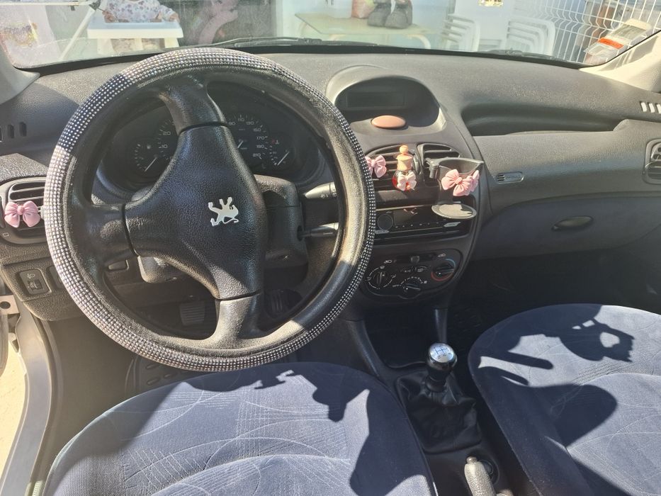 Pegeout 206 1.1 2001/08 Gasolina com 176,293km