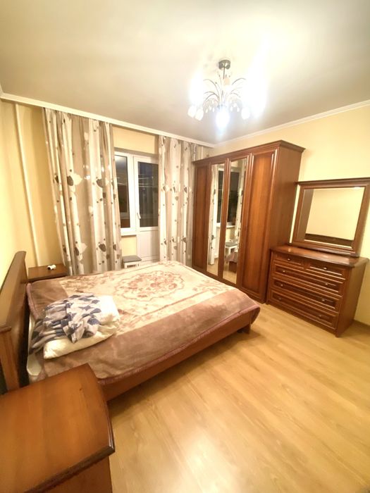 Академмістечко,двокімнатна,євроремонт,метро-3 хвилини