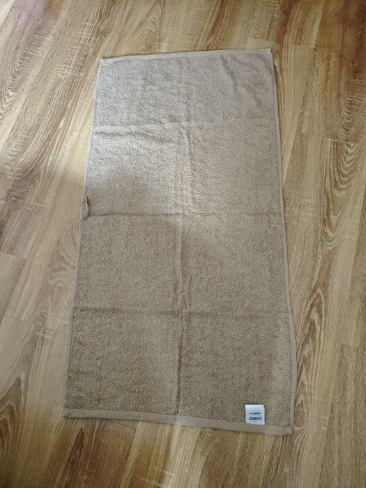 Ręcznik czysta bawełna 100 cm na 50 cm.