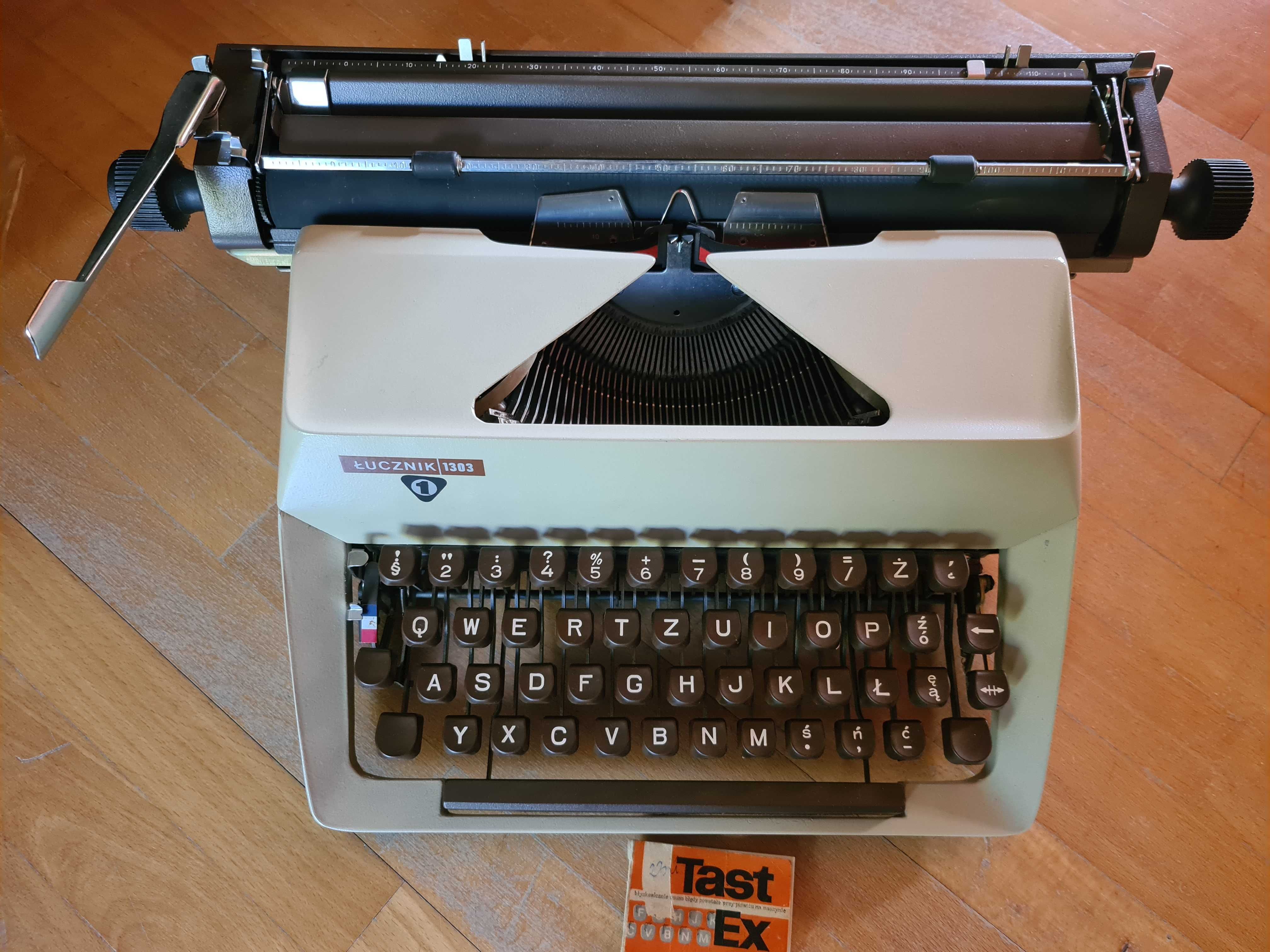 Maszyna do pisania ŁUCZNIK 1303