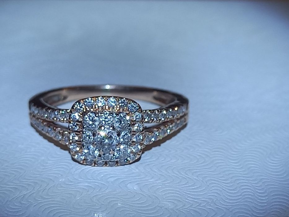 Золотое кольцо с бриллиантами