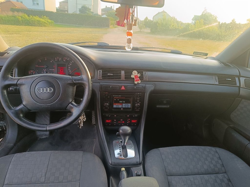 A6 C5 1.9TDI. Zwykła pompa 110km. Automat (nie multitronic)