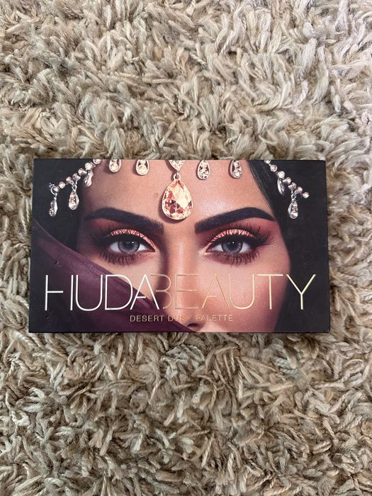 Huda Beauty Desert Dusk Eyeshadow Palette