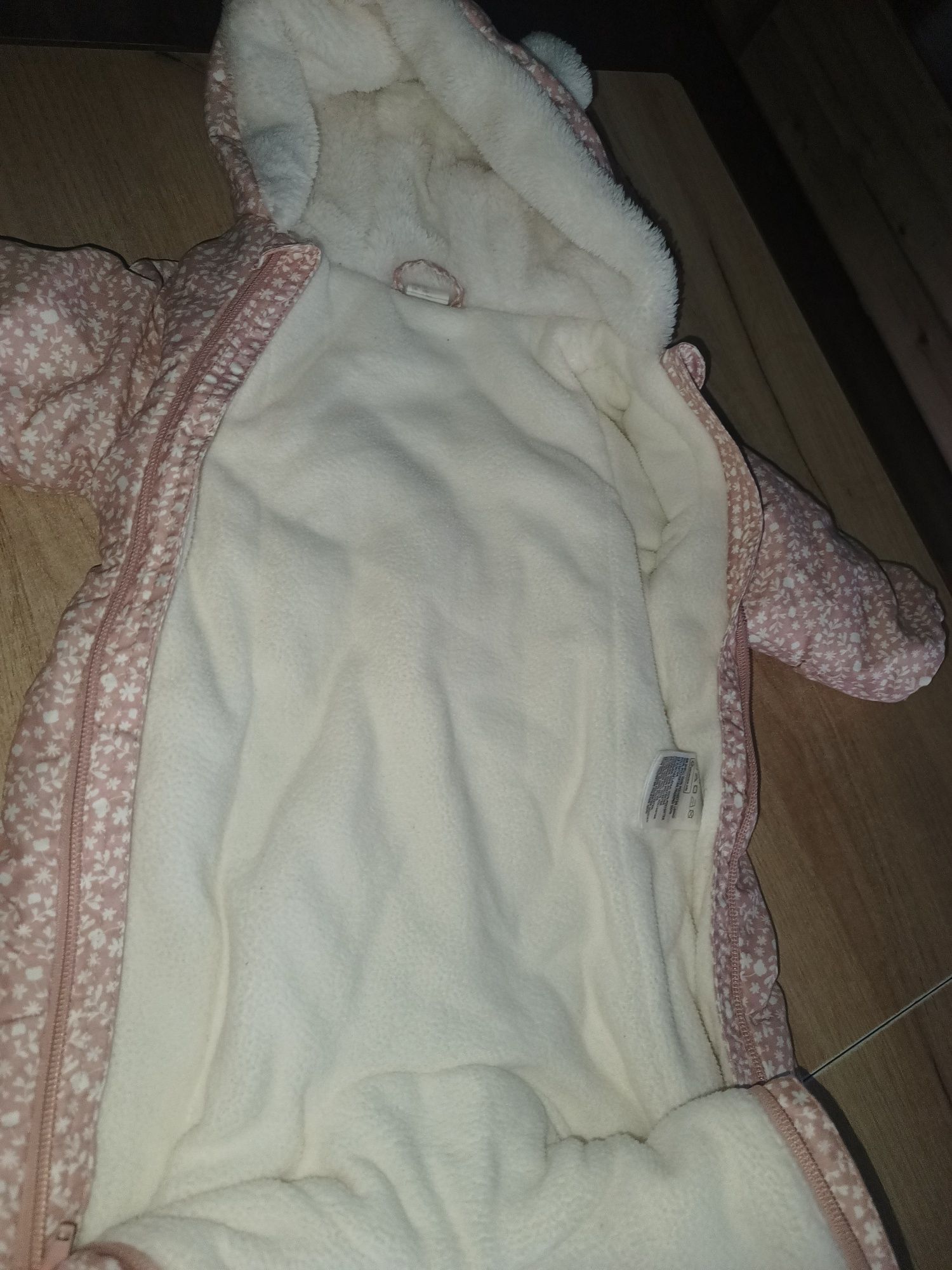 Piękny Kombinezon h&m jak nowy piękny wzór 56cm