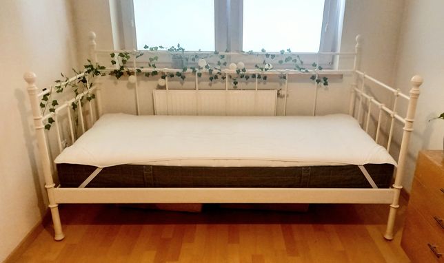 Łóżko jednoosobowe ze stelażem i materacem 90×200cm