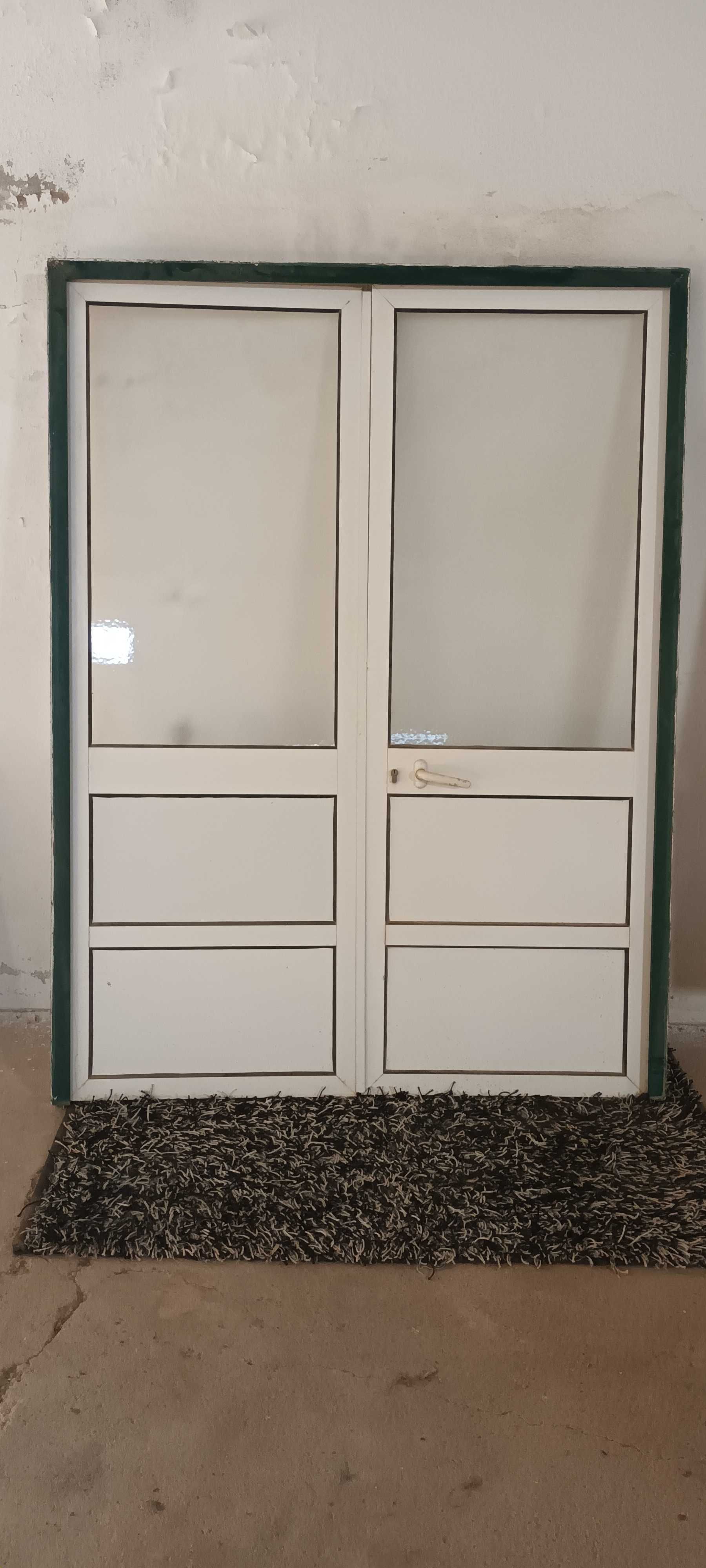 Porta em alumínio