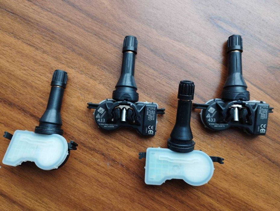 датчик давления шин Mopar 53305555 Compass, Renegade, Dodge, Chrysler