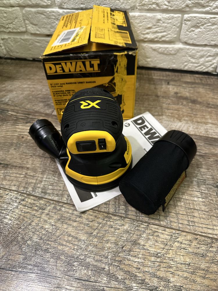 Шлифмашинка аккумуляторна DeWalt DCW210