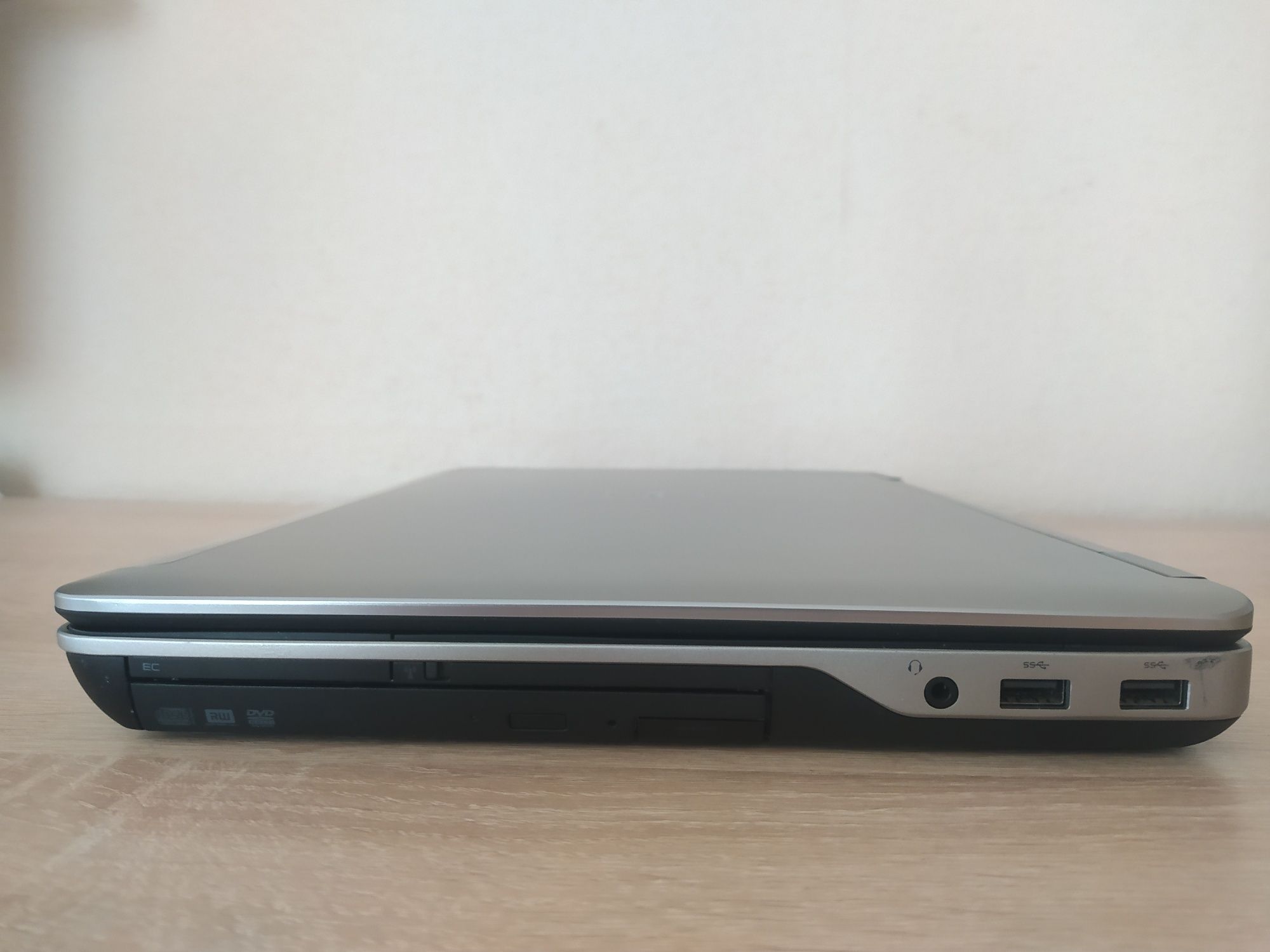 Ноутбук Dell Latitude E6540, гарний стан