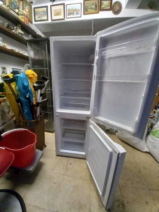 Frigorífico combinado Candy CMCL 4144W Low Frost 144cm 157L