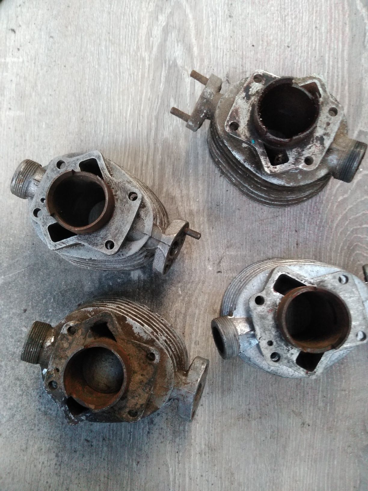 Cylinder komar komarek Romet