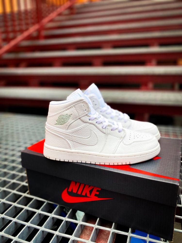 Buty Nike Air Jordan 1 Mid Triple White 36-45 unisex trampki