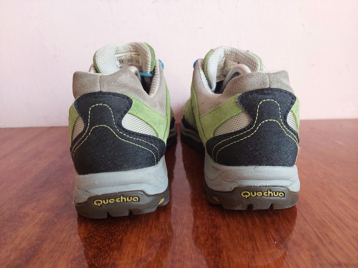 Кросівки трекінгові фірми quechua waterproof оригінал 

Стан хороший