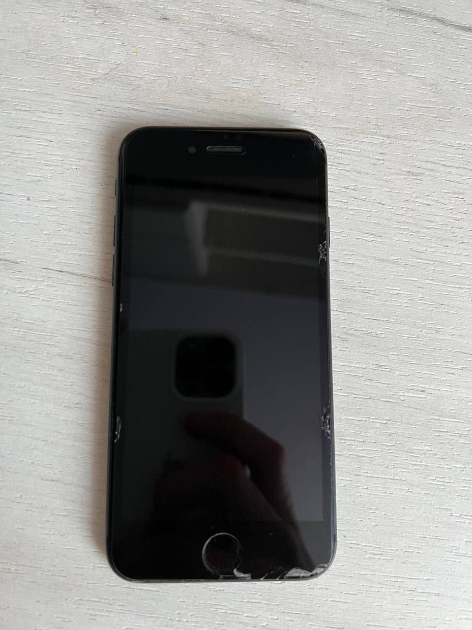 Продам  iPhone 8  64Gb  neverlock