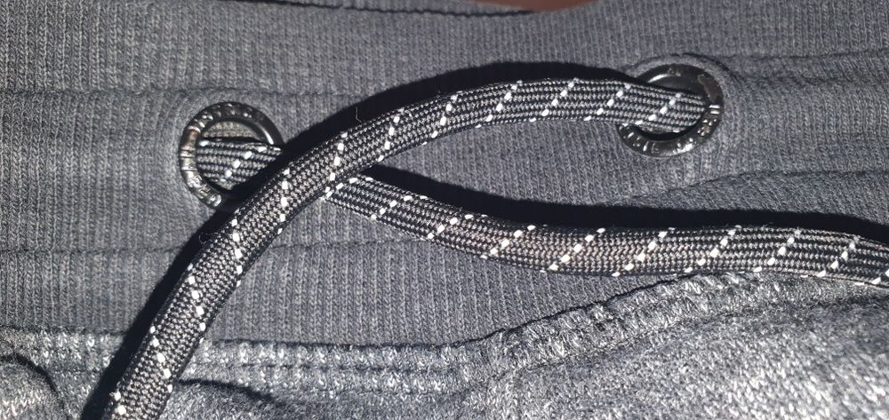 Spodnie dresowe rozmiar M wykonane z miękkiej bawełny