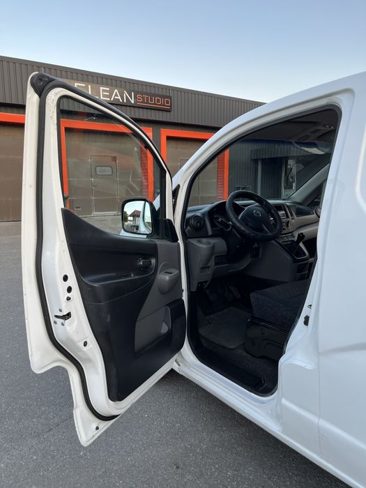 Продам бус Nissan nv200 1.5 dci