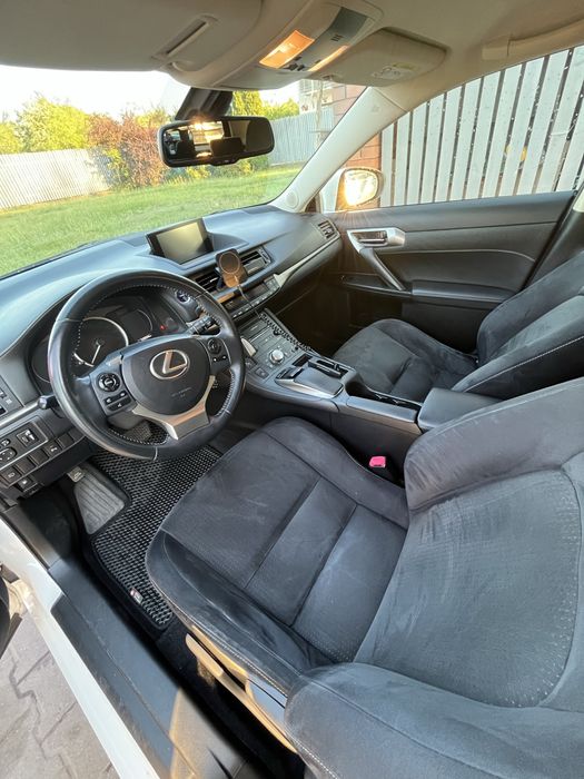 Lexus CT 200h - Stan idealny