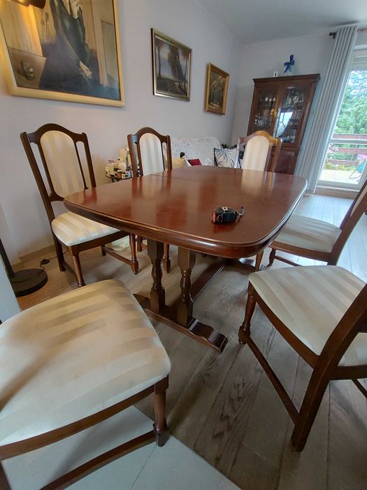 Stół Swarzędz rozkładany + komplet krzeseł – drewno
