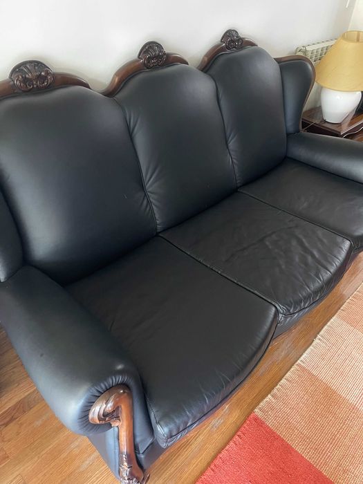 Sofá Preto em Pele