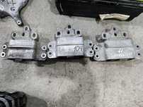 Подушка коробки Volkswagen Passat B6 2.0tdi 3C0199555AA