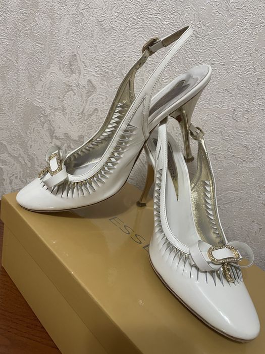 Босоніжки, ефектні і ексклюзивні,ESSERE, Італія, р.38