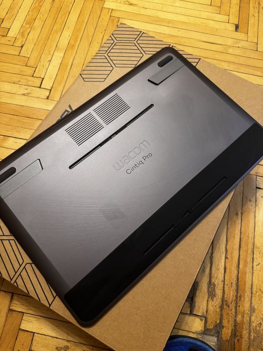 Wacom Cintiq Pro 16 — 4K графічний планшет, ідеальний стан