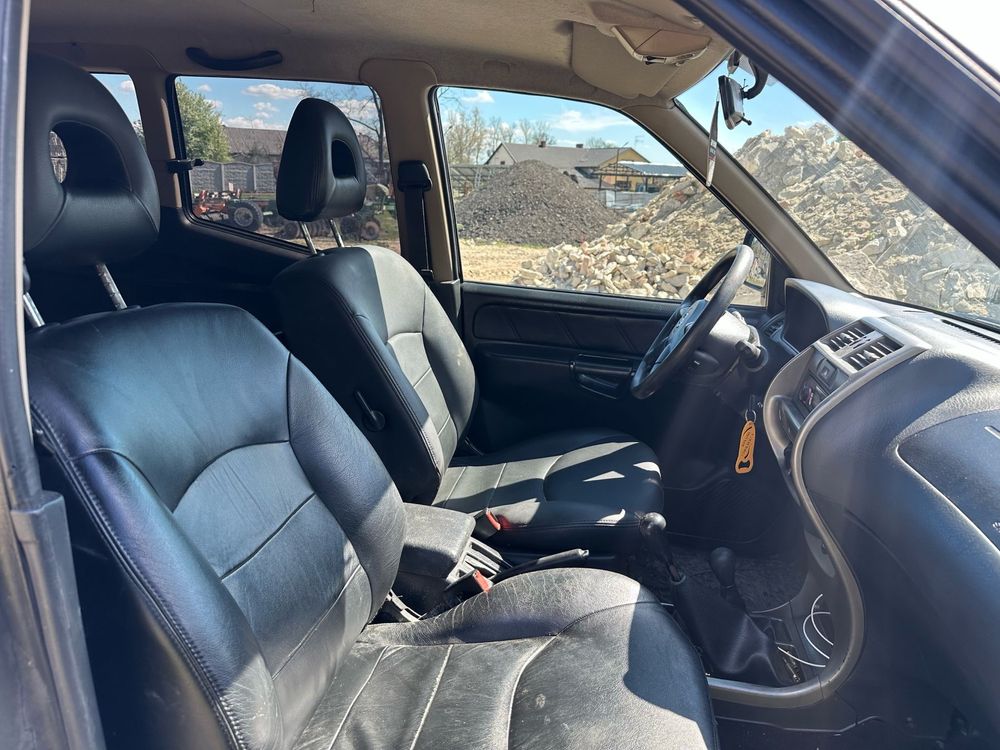 NISSAN Terrano II 2,7 po renowacji auto dla myśliwego