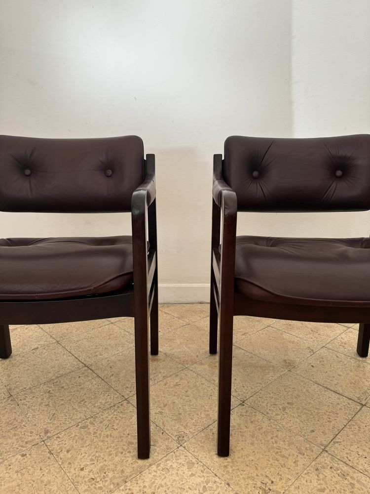 Vintage armchair by architect José Daniel Santa Rita