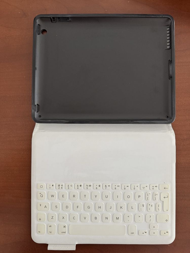 Teclado Wireless Logitech (compativel Ipad 3.’ Geração)