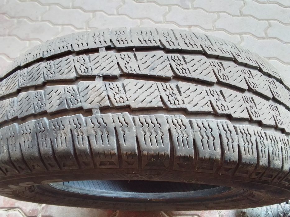 Opona zimowa 215/65r15C MIRAGE 2022r