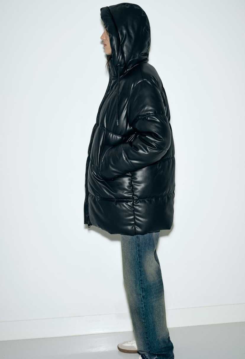 Жіноча куртка з еко шкіри Zara