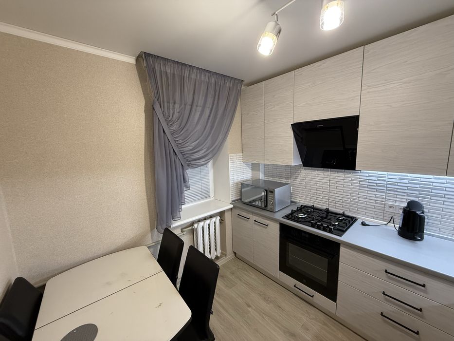 Однокомнатная квартира с ремонтом на Сухом Фонтане.