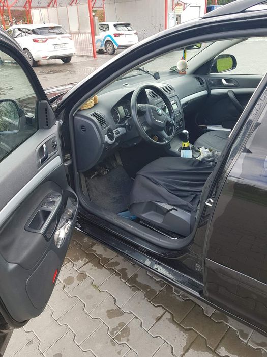 Skoda oktavia 1.6MPI