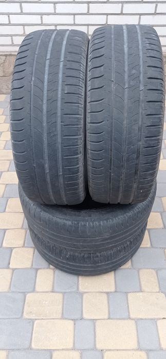 Резина Michelin 215/55R16