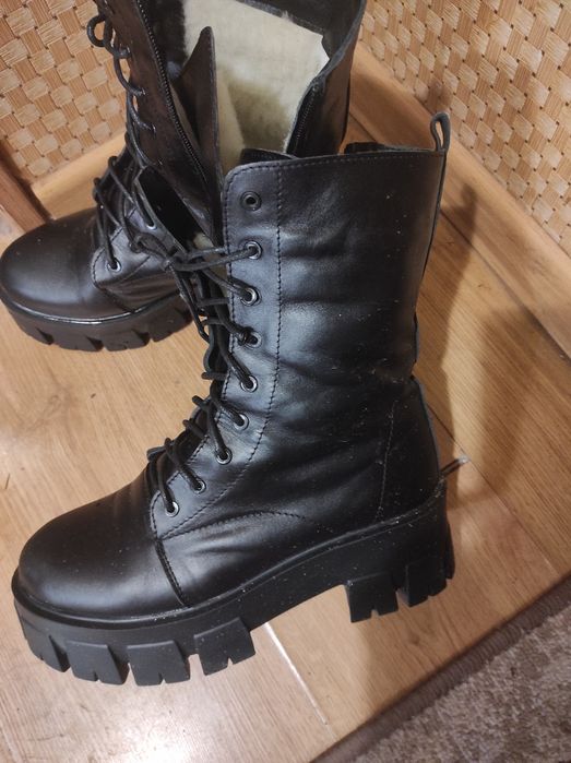 Продаю жіночі зимові чоботи 40р.