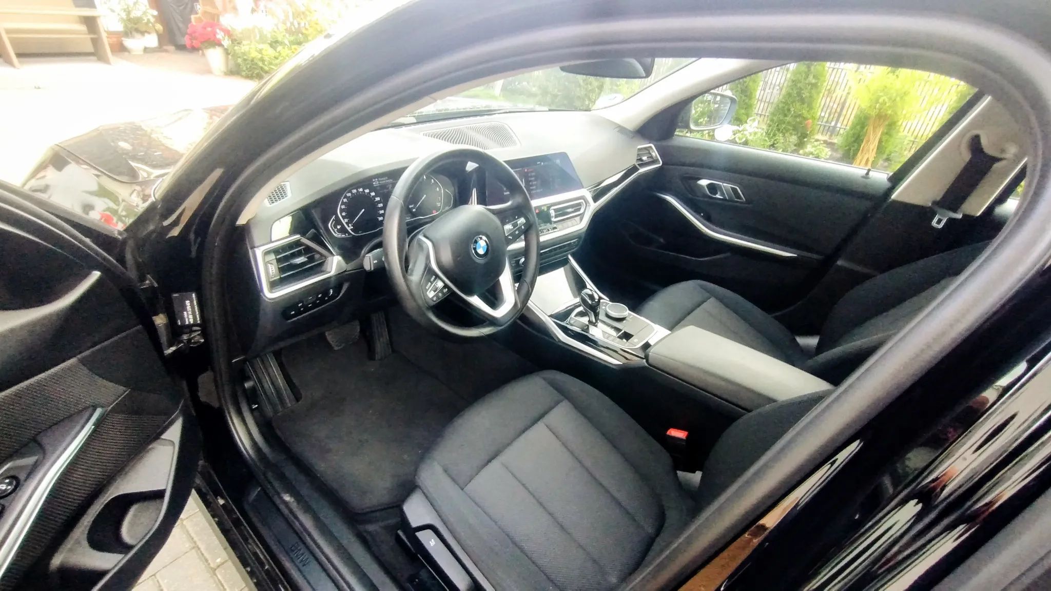 BMW Seria 3 BMW 318i G20