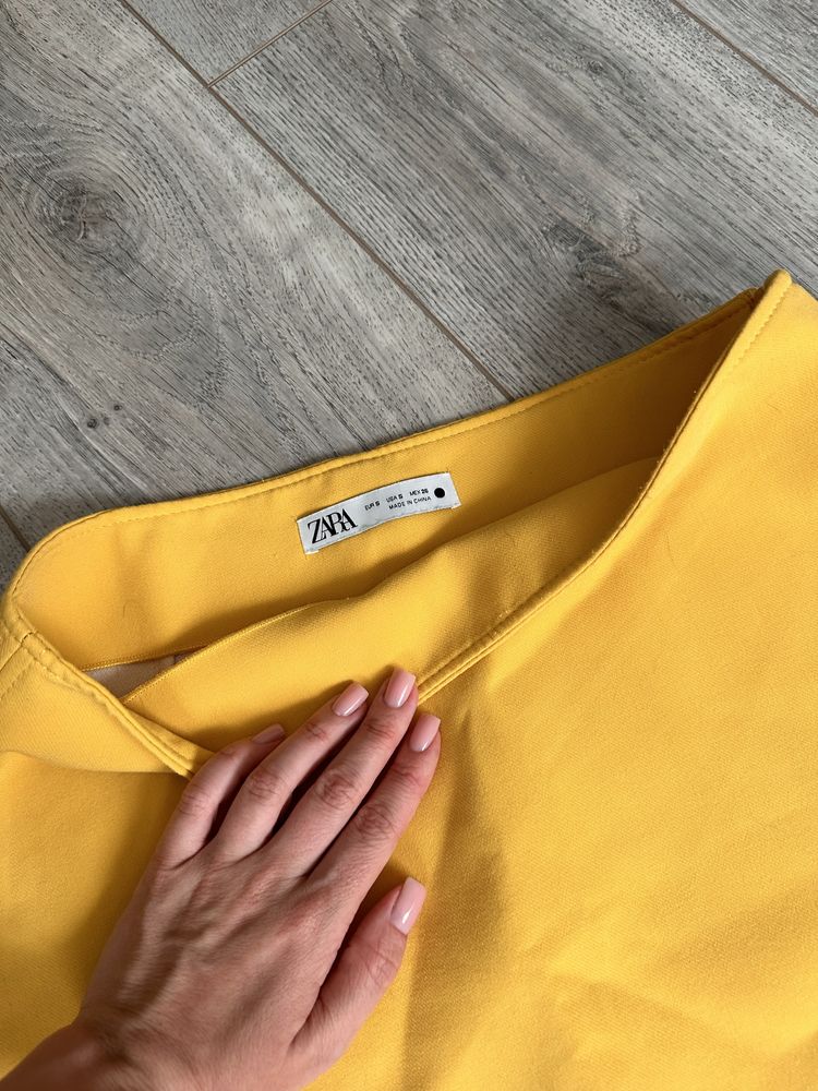 Спідниця та футболка zara