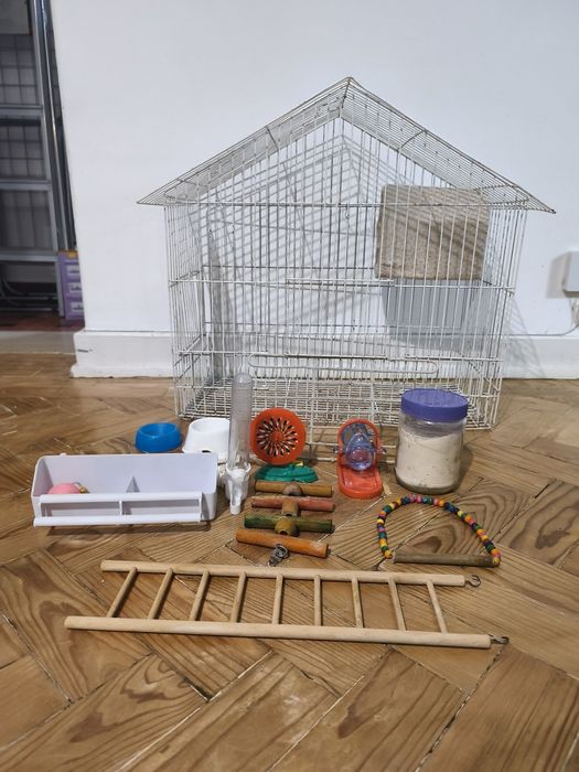 Vendo gaiola para pássaro doméstico + acessórios + papa para filhotes