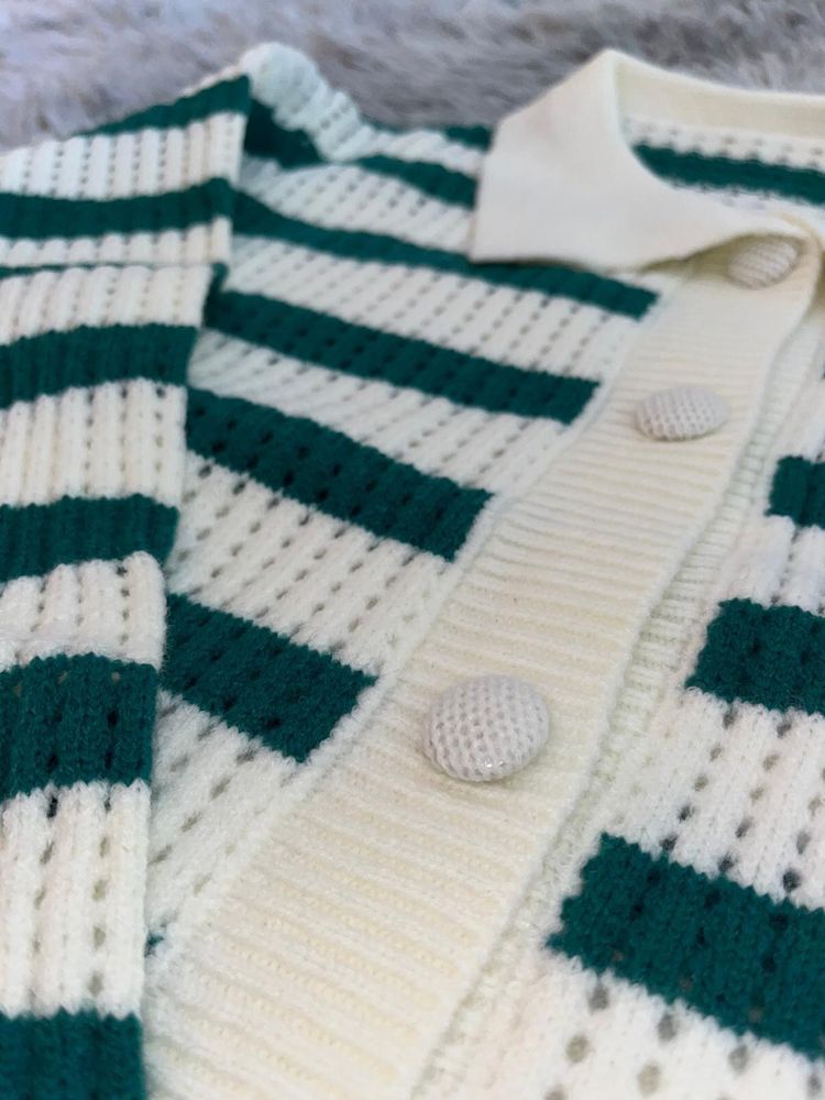 Cardigan com padrão riscas branco e verde