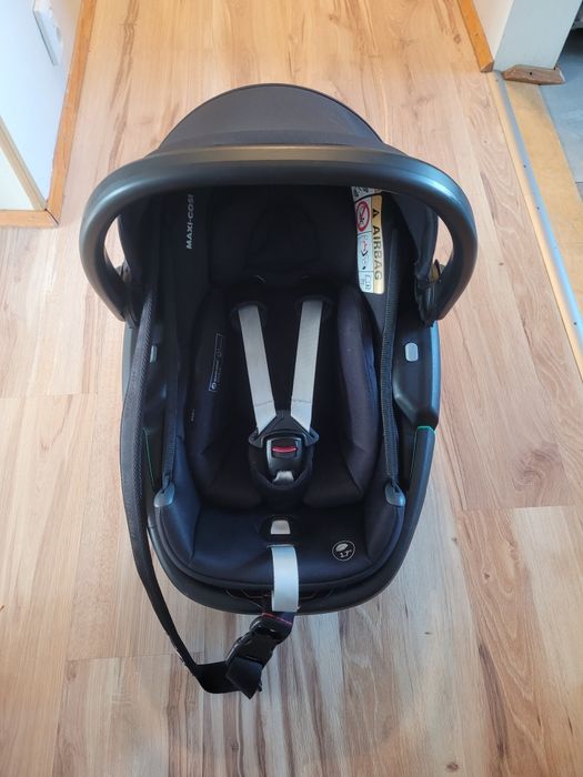 Fotelik maxi-cosi coral 360 z bazą family fix 360