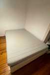 Cama de casal (sommier) com colchão incluído